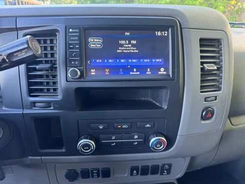 Used 2020 Nissan NV 2500 SV RWD image 11