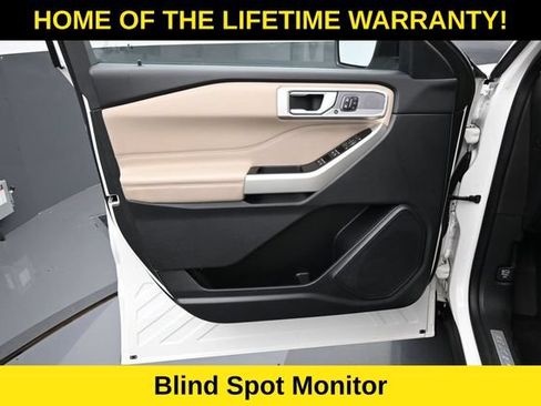 Used 2021 Ford Explorer Limited w/ Equipment Group 301A AWD/4WD image 11