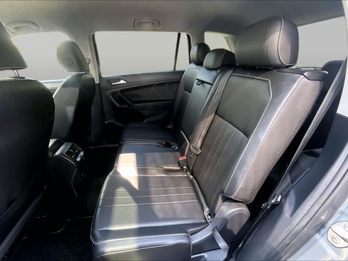 Used 2023 Volkswagen Tiguan SE FWD image 21