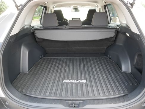 Used 2024 Toyota RAV4 LE AWD/4WD image 18
