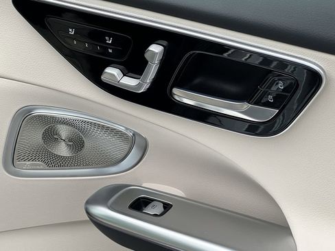 Certified 2025 Mercedes-Benz C 300 4MATIC Sedan image 17