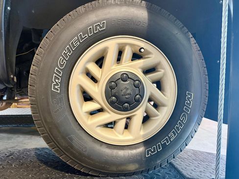 Used 1993 Dodge Dakota 2WD Club Cab image 71