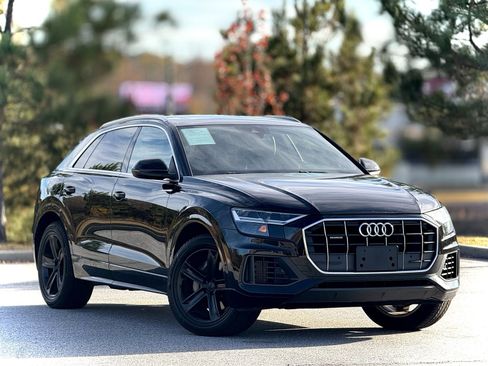 Used 2019 Audi Q8 Premium w/ Convenience Package image 12
