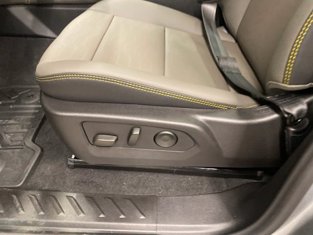 New 2026 Chevrolet Colorado ZR2 w/ Technology Package AWD/4WD image 24