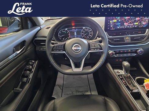 Used 2023 Nissan Altima 2.5 SR w/ SR Premium Package FWD image 18