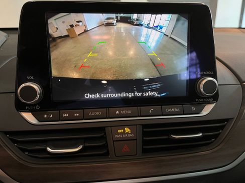 Used 2025 Nissan Altima 2.5 SV image 23