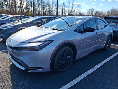 New 2026 Toyota Prius Plug-In Hybrid image 3