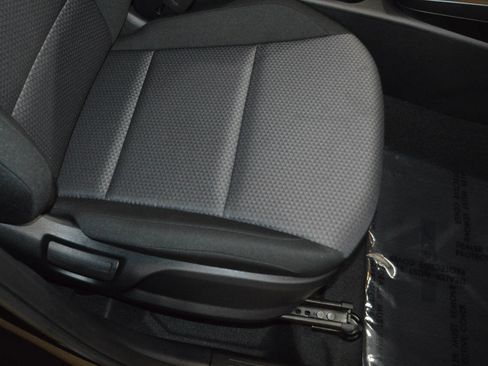 Used 2025 Kia Soul LX image 8