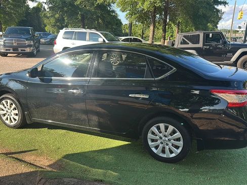 Used 2015 Nissan Sentra S FWD image 4