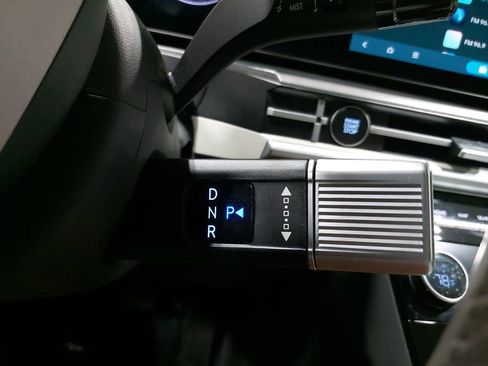 Certified 2025 Hyundai Santa Fe SEL image 26