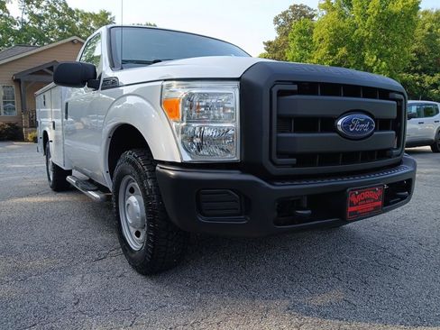 Used 2016 Ford F250 XL RWD image 4