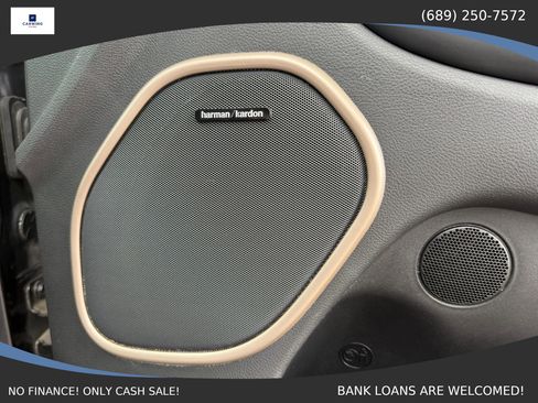 Used 2016 Jeep Grand Cherokee Overland w/ Advanced Technology Group AWD/4WD image 19