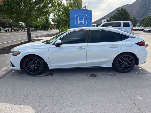 Used 2023 Honda Civic Sport Touring image 7