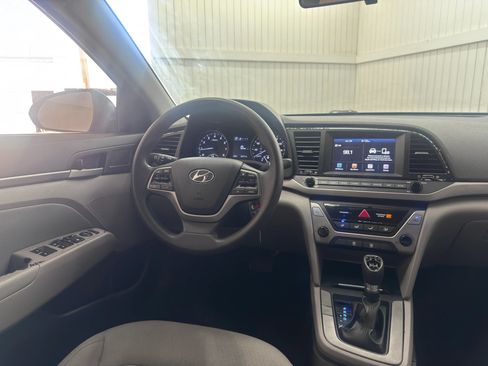 Used 2018 Hyundai Elantra SEL w/ Cargo Package FWD image 15