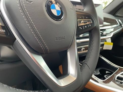 New 2026 BMW X5 xDrive40i w/ Premium Package AWD/4WD image 9
