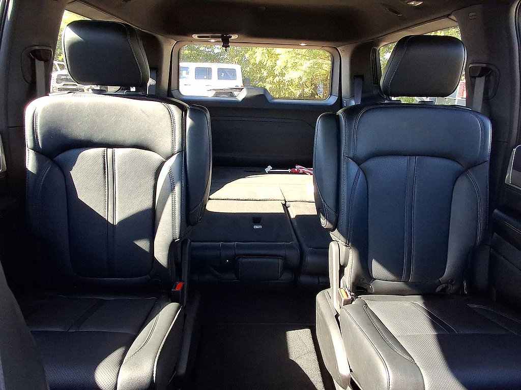 Used 2025 Jeep Wagoneer Series II AWD/4WD image 13