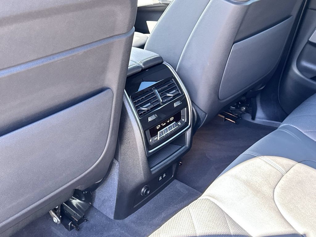 Used 2025 BMW X5 M60i w/ Climate Comfort Package AWD/4WD image 23