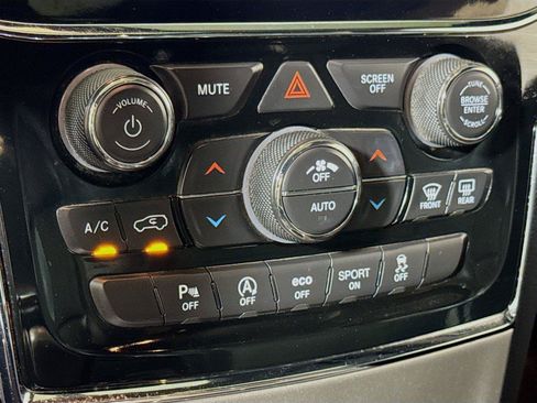 Used 2020 Jeep Grand Cherokee Altitude AWD/4WD image 14