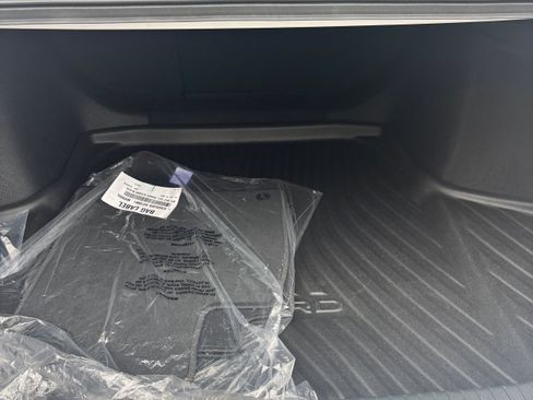 Used 2024 Honda Accord EX-L image 10