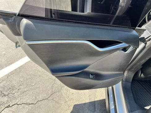 Used 2016 Tesla Model S 90D image 19
