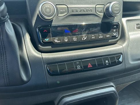 Used 2025 RAM ProMaster 2500 w/ Convenience Group FWD image 35