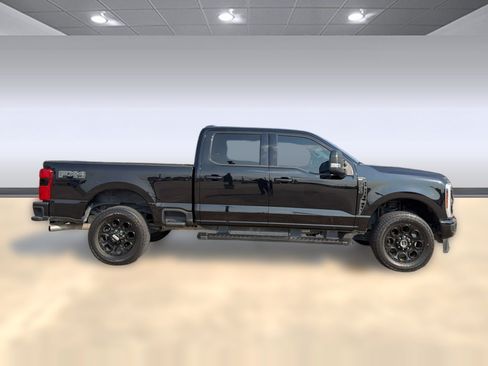 Used 2025 Ford F250 XLT w/ Black Appearance Package AWD/4WD image 8