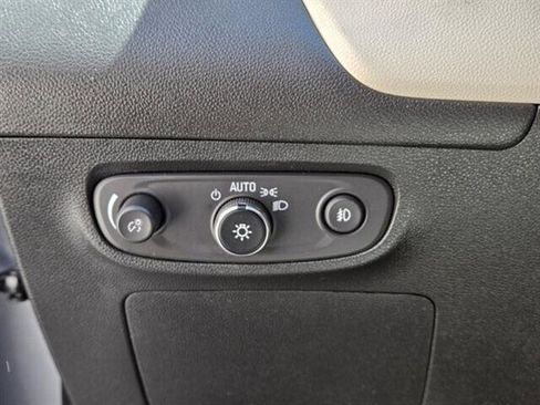 Used 2021 Buick Encore GX Select image 21