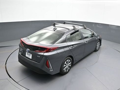 Certified 2022 Toyota Prius Prime XLE FWD image 37