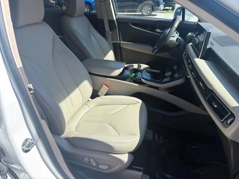 Used 2023 Lincoln Nautilus FWD w/ Premium Package image 20