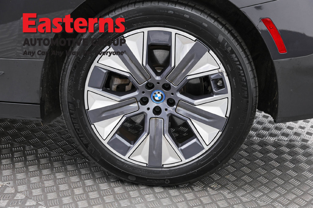 Used 2024 BMW iX xDrive50 AWD/4WD image 31