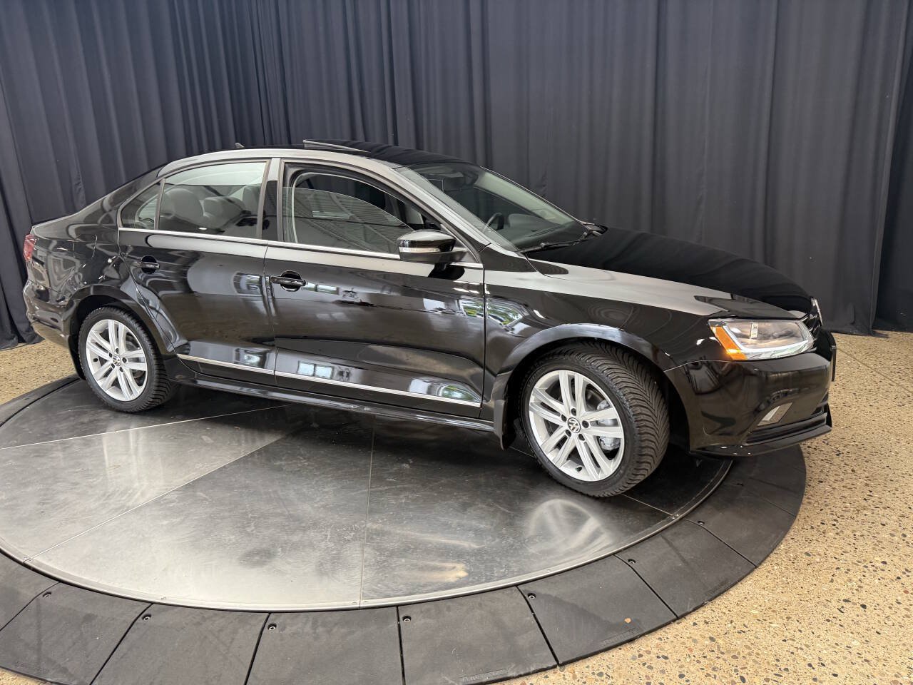 Used 2017 Volkswagen Jetta SEL Premium FWD image 11