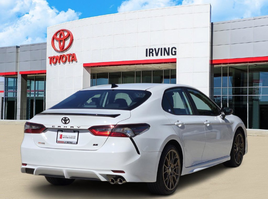 Used 2023 Toyota Camry SE w/ Convenience Package FWD image 4