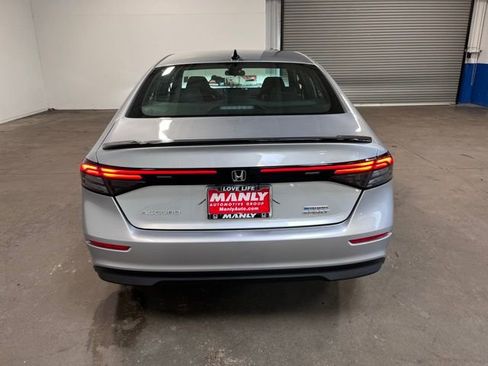 Used 2025 Honda Accord Sport image 4