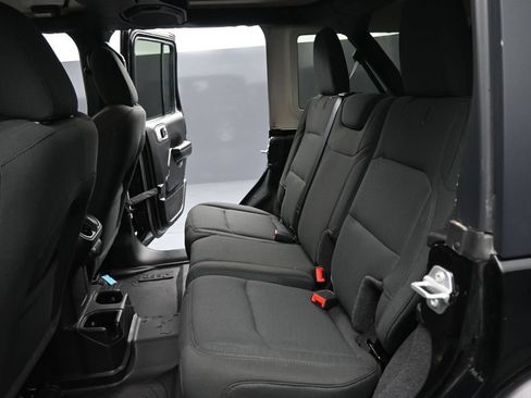 Used 2021 Jeep Wrangler Unlimited Sport AWD/4WD image 17