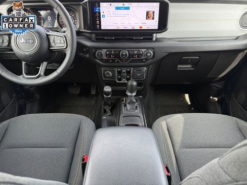 Certified 2025 Jeep Wrangler Sport S image 10
