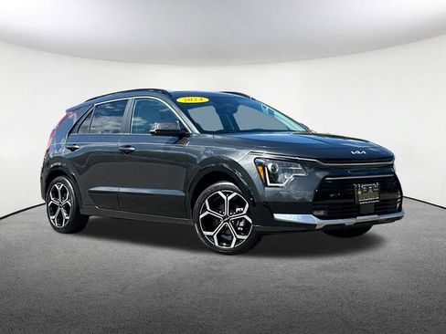 Used 2024 Kia Niro EX Touring FWD image 2