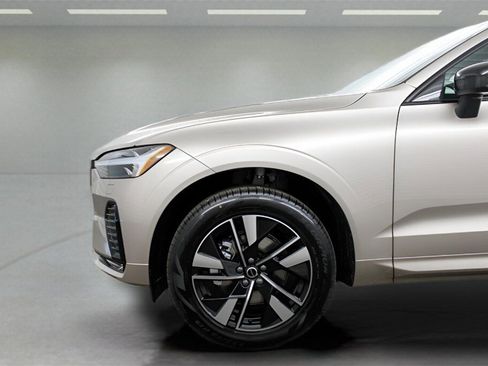 New 2026 Volvo XC60 B5 Core w/ Protection Package Premier image 35