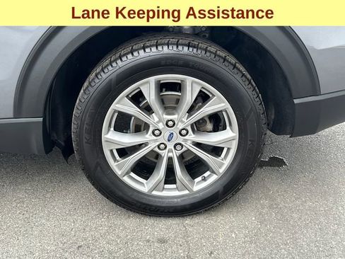 Used 2022 Ford Explorer XLT w/ Equipment Group 202A image 9