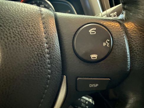 Used 2013 Toyota RAV4 Limited image 27