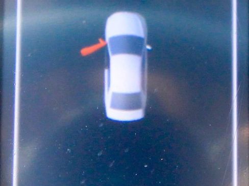 Used 2018 Toyota Camry SE w/ Moonroof Package image 24