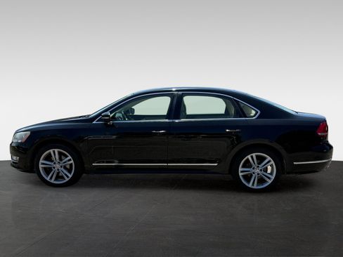 Used 2014 Volkswagen Passat TDI SE FWD image 8