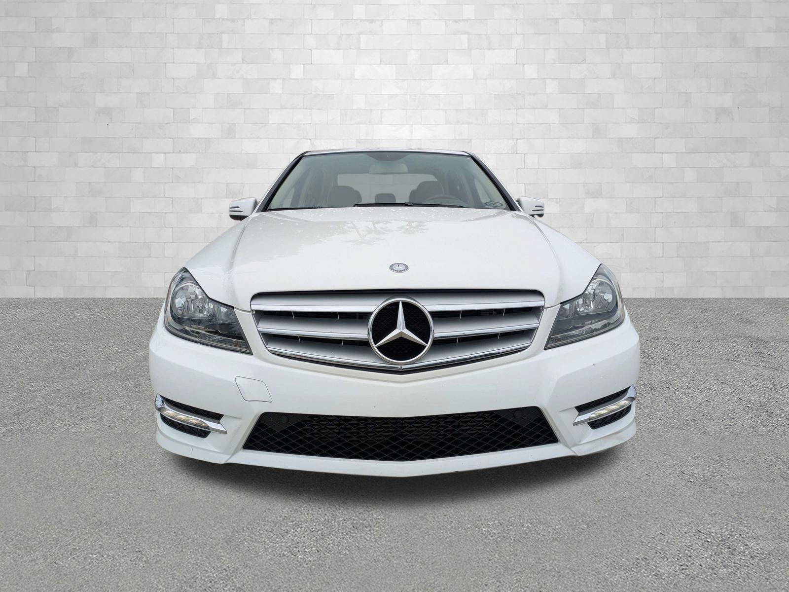 Used 2013 Mercedes-Benz C 250 Sedan image 6