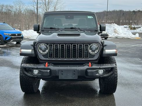 Used 2024 Jeep Gladiator Mojave w/ Technology Group image 2