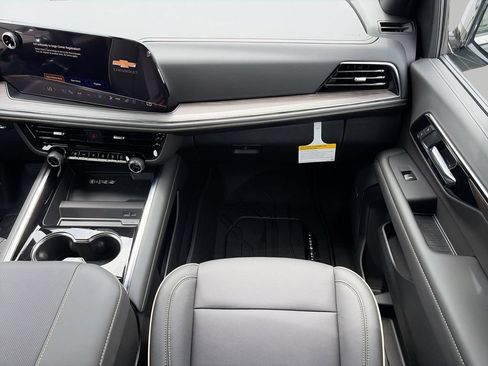 New 2026 Chevrolet Tahoe Premier w/ Sun And Tow Package AWD/4WD image 13