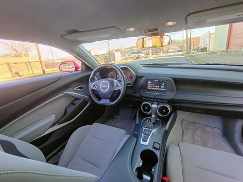 Used 2018 Chevrolet Camaro LT w/ RS Package image 45