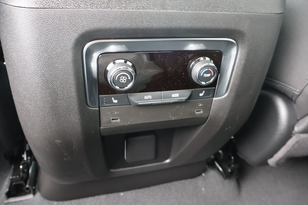 New 2027 Chevrolet Suburban RST w/ Advanced Technology Package AWD/4WD image 24