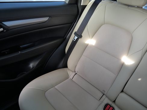 Used 2017 MAZDA CX-5 Touring image 12