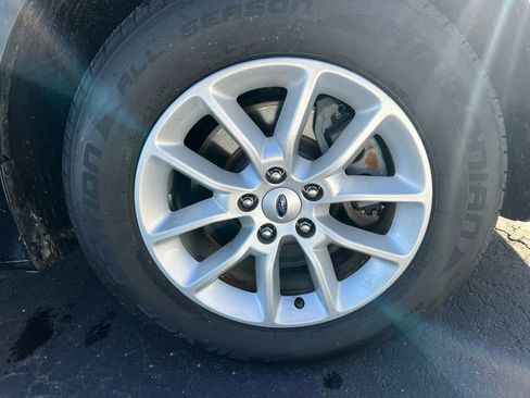 Used 2018 Ford Flex SE image 25