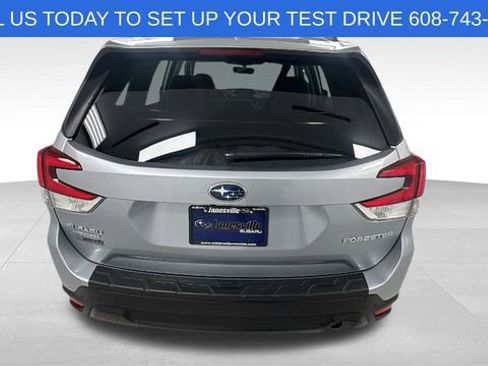 Certified 2023 Subaru Forester Limited image 4