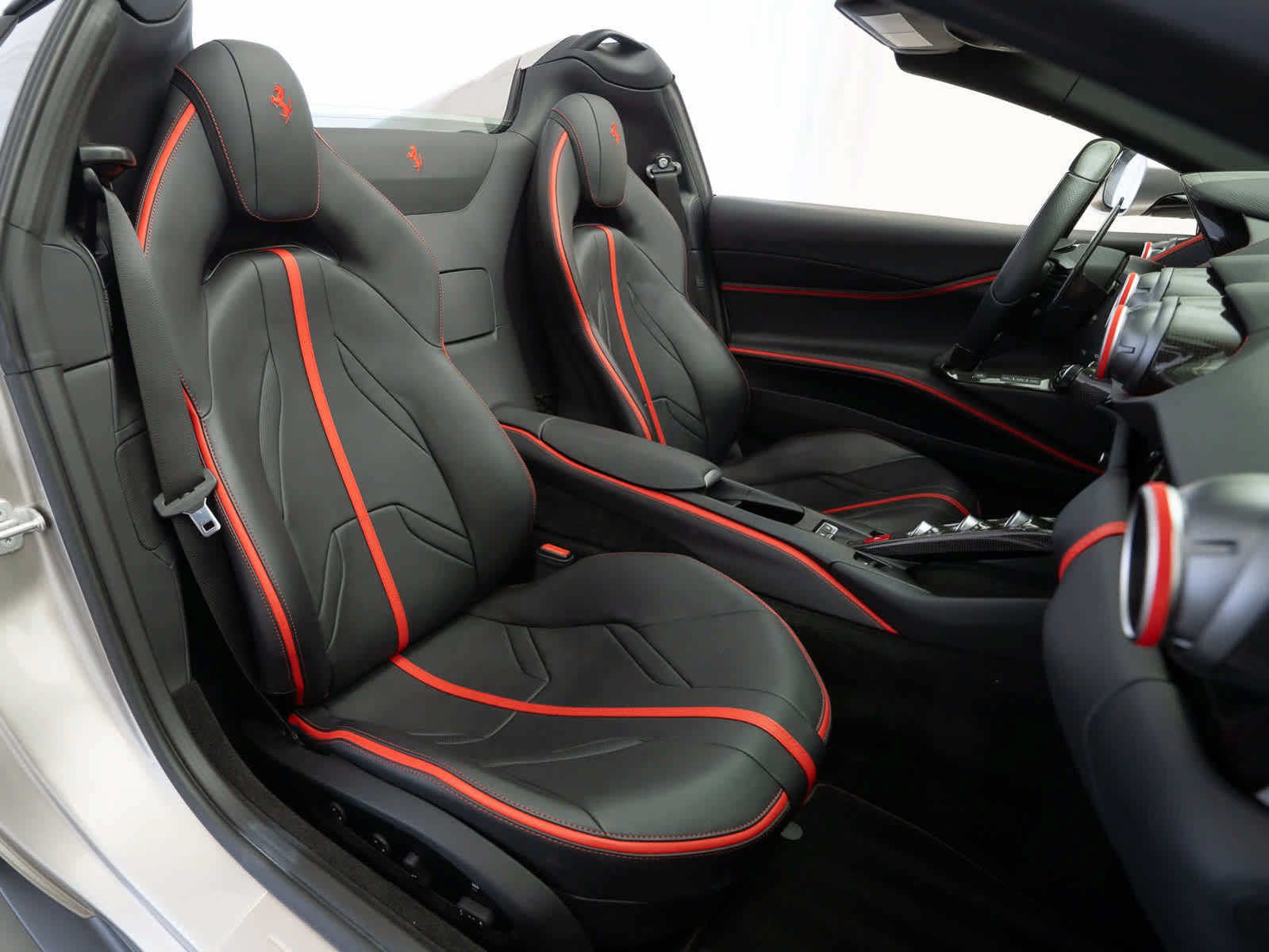 Used 2022 Ferrari 812 GTS RWD image 14